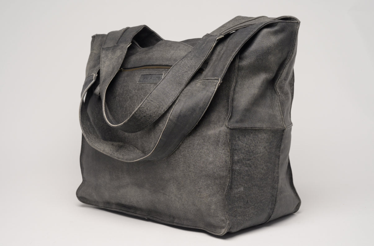 Tatum Tote Bag in Distressed Grey