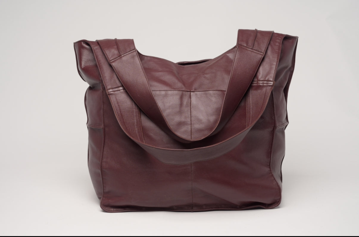 Tatum Tote Bag in Burgundy