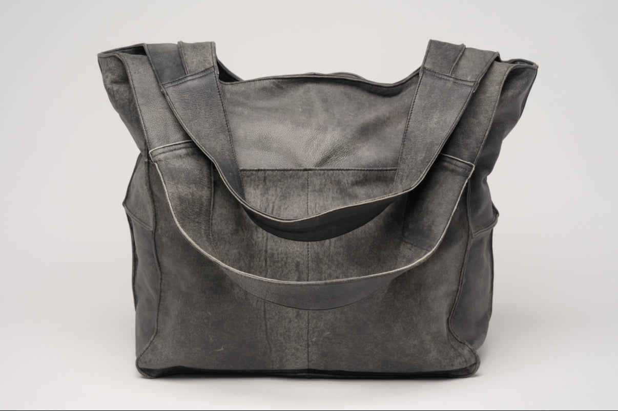 Tatum Tote Bag in Distressed Grey
